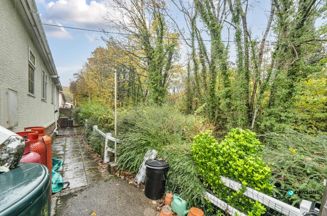 Mill Gardens, Blackpill, Swansea, SA3 5AY